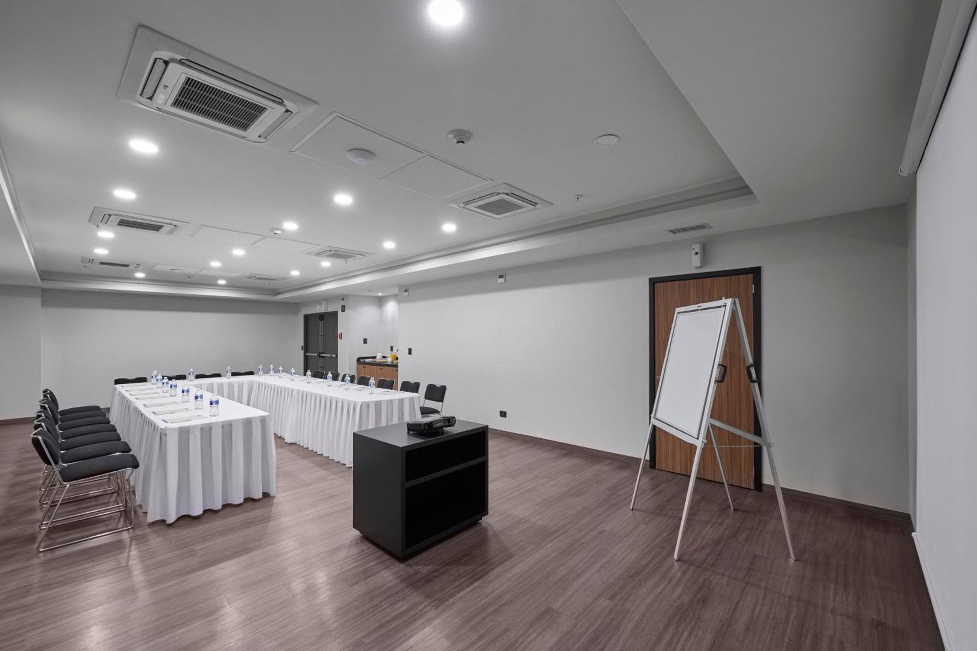 City Express By Marriott Monterrey Lindavista Guadalupe  Экстерьер фото