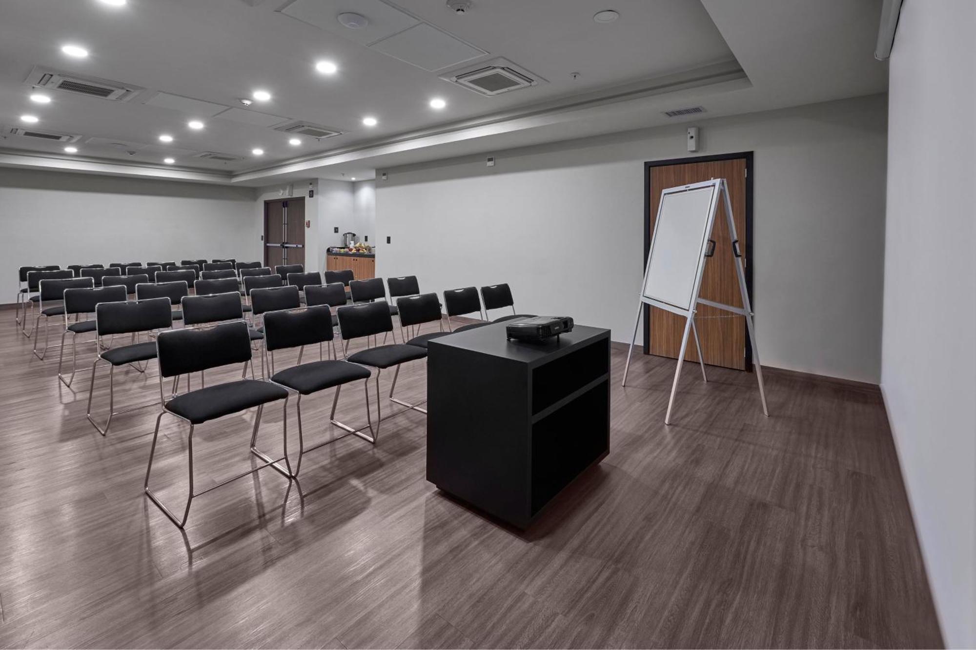 City Express By Marriott Monterrey Lindavista Guadalupe  Экстерьер фото